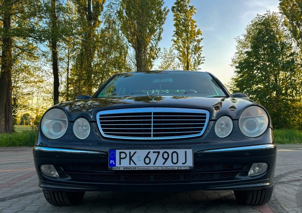 Mercedes-Benz Klasa E cena 27500 przebieg: 334480, rok produkcji 2004 z Łabiszyn małe 137